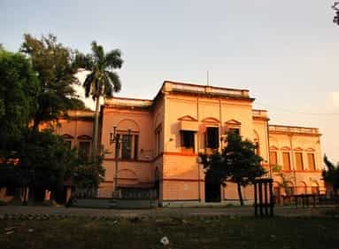 a european mension in kolkata, india