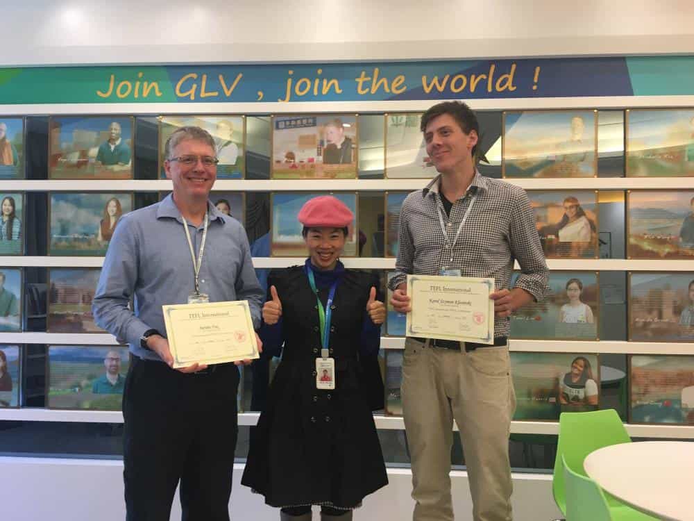 TEFL graduates in Zhuhai